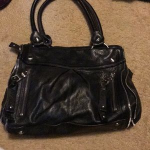 B. Makowsky shoulder bag